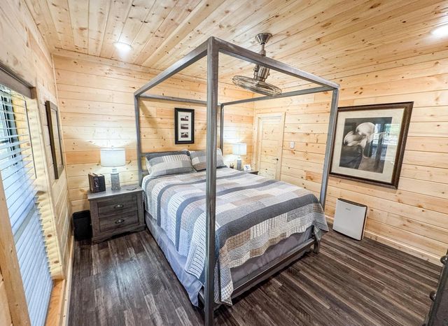 255 Lakeside Place, Avinger, TX 75630