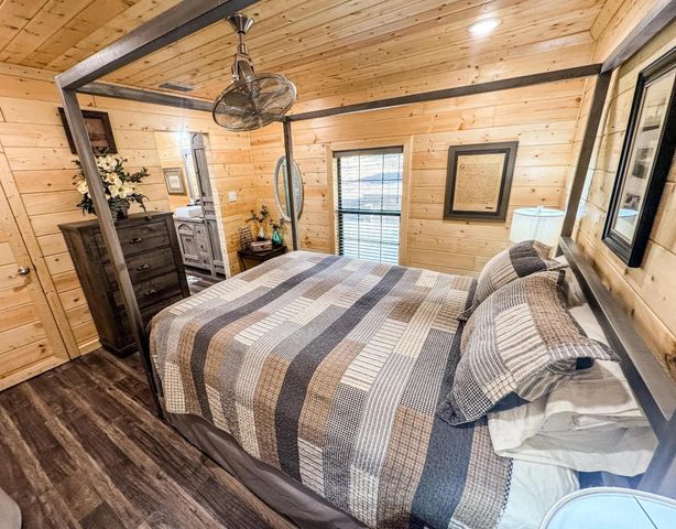 255 Lakeside Place, Avinger, TX 75630