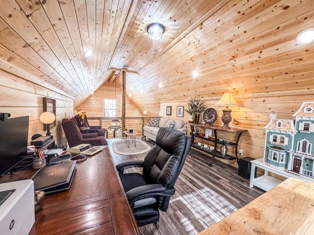 255 Lakeside Place, Avinger, TX 75630