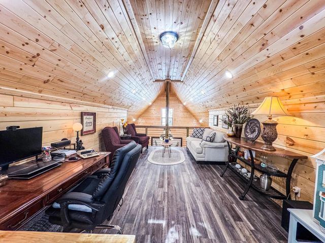 255 Lakeside Place, Avinger, TX 75630