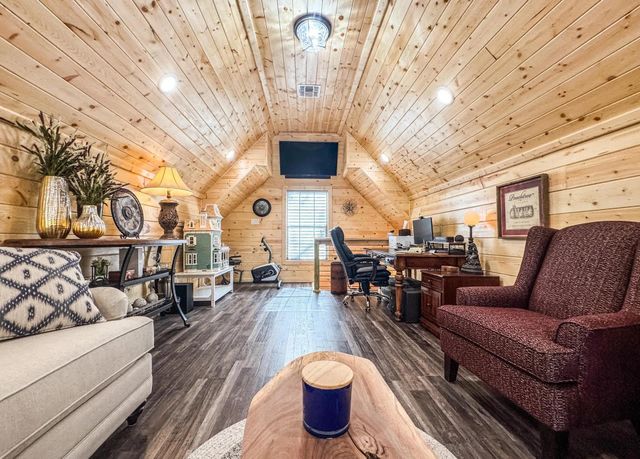 255 Lakeside Place, Avinger, TX 75630