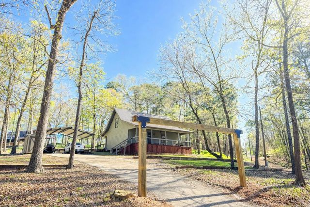 255 Lakeside Place, Avinger, TX 75630