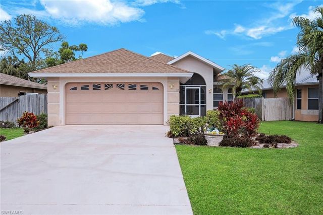 765 101st AVE N, Naples, FL 34108