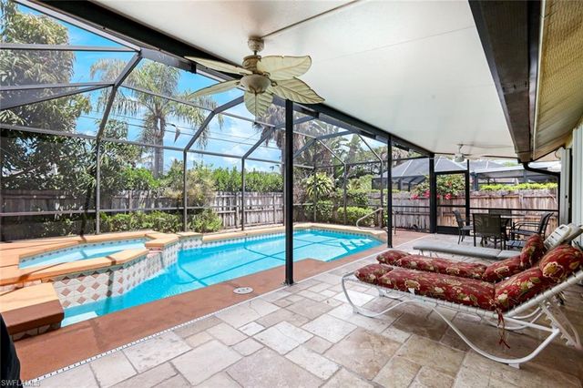 765 101st AVE N, Naples, FL 34108