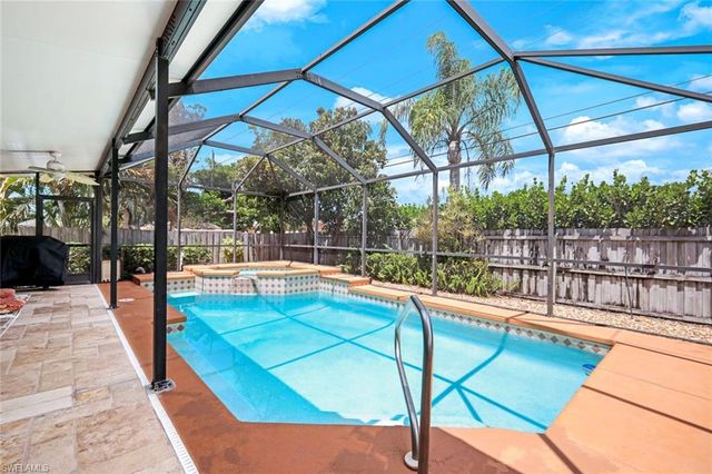 765 101st AVE N, Naples, FL 34108