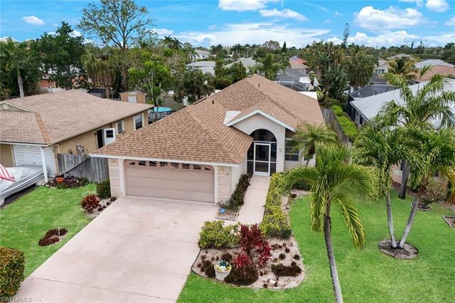 765 101st AVE N, Naples, FL 34108