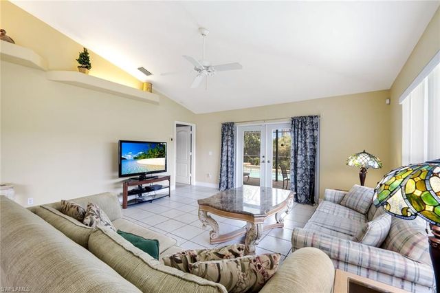 765 101st AVE N, Naples, FL 34108