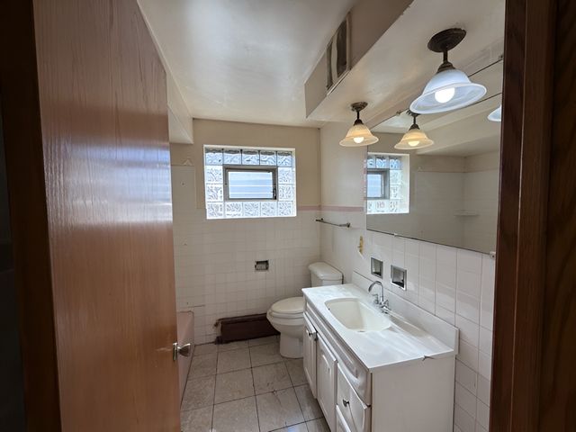 354 Calhoun Avenue, Calumet City, IL 60409