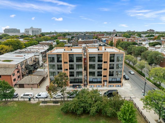 2355 W Flournoy Street G01, Chicago, IL 60612