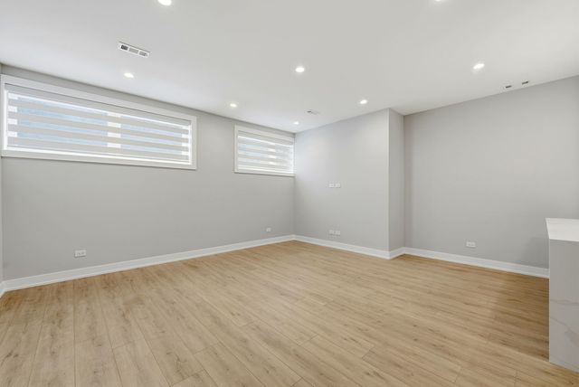 2355 W Flournoy Street G01, Chicago, IL 60612