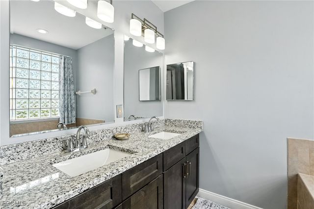 15256 Riverbend BLVD 105, North Fort Myers, FL 33917