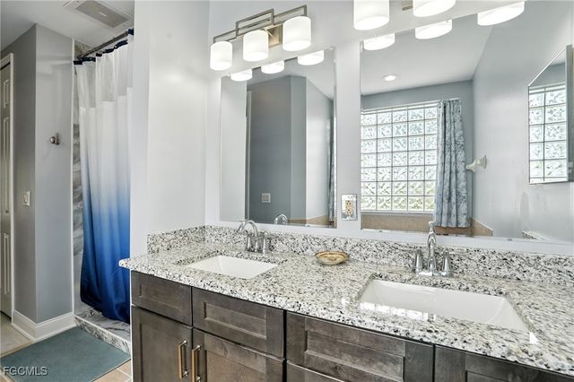 15256 Riverbend BLVD 105, North Fort Myers, FL 33917