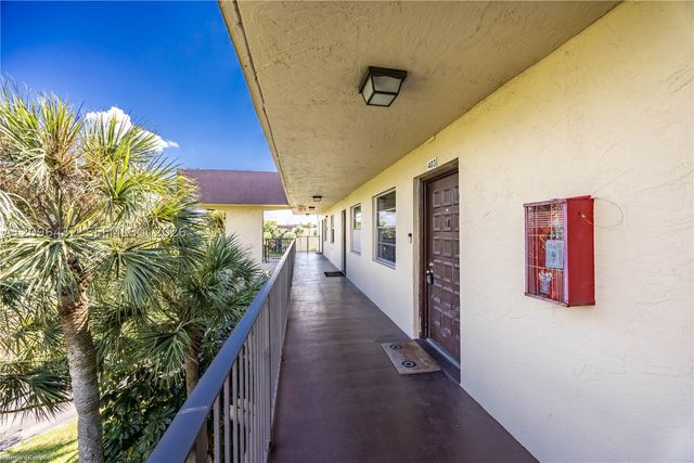 3301 NW 47th Ter 403, Lauderdale Lakes, FL 33319