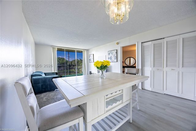 3301 NW 47th Ter 403, Lauderdale Lakes, FL 33319