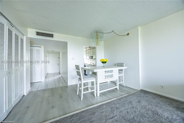 3301 NW 47th Ter 403, Lauderdale Lakes, FL 33319