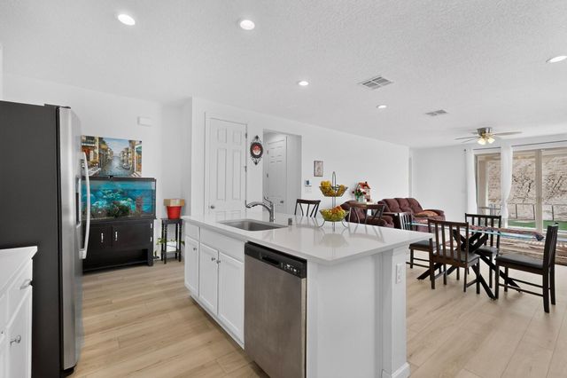 1445 Valle De Colores Street NW, Los Lunas, NM 87031