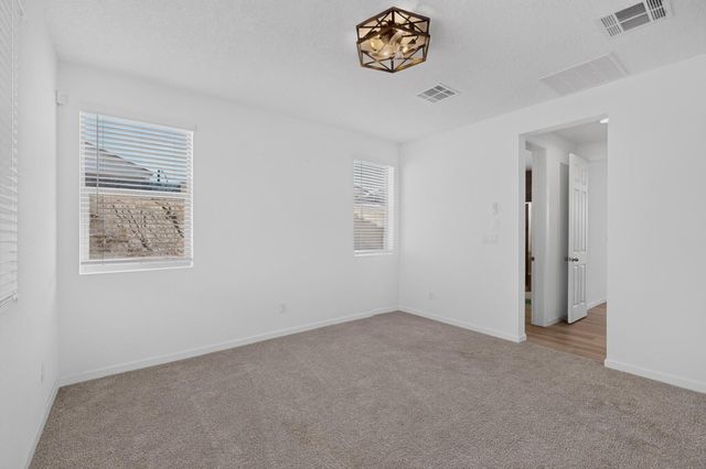 1445 Valle De Colores Street NW, Los Lunas, NM 87031