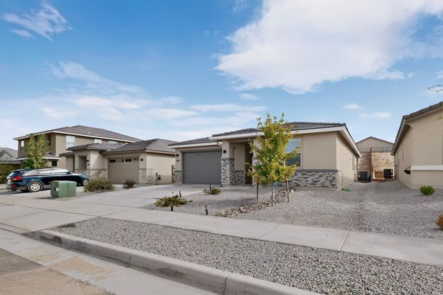 1445 Valle De Colores Street NW, Los Lunas, NM 87031