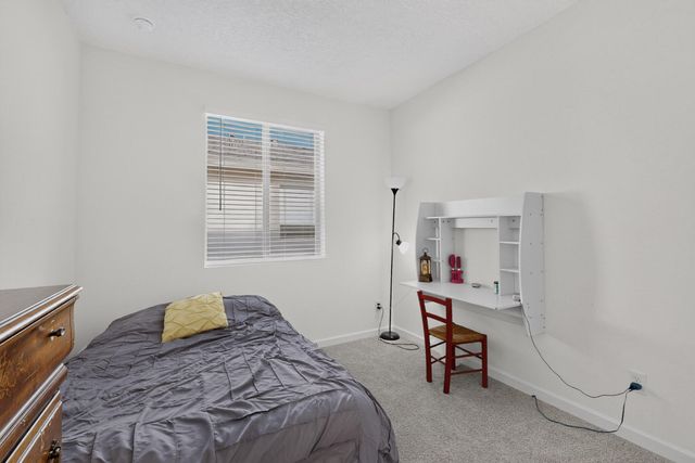 1445 Valle De Colores Street NW, Los Lunas, NM 87031