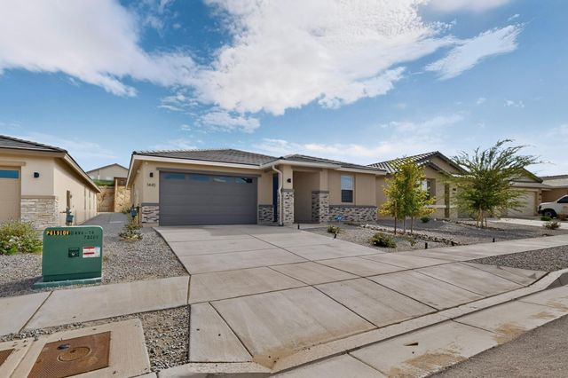 1445 Valle De Colores Street NW, Los Lunas, NM 87031