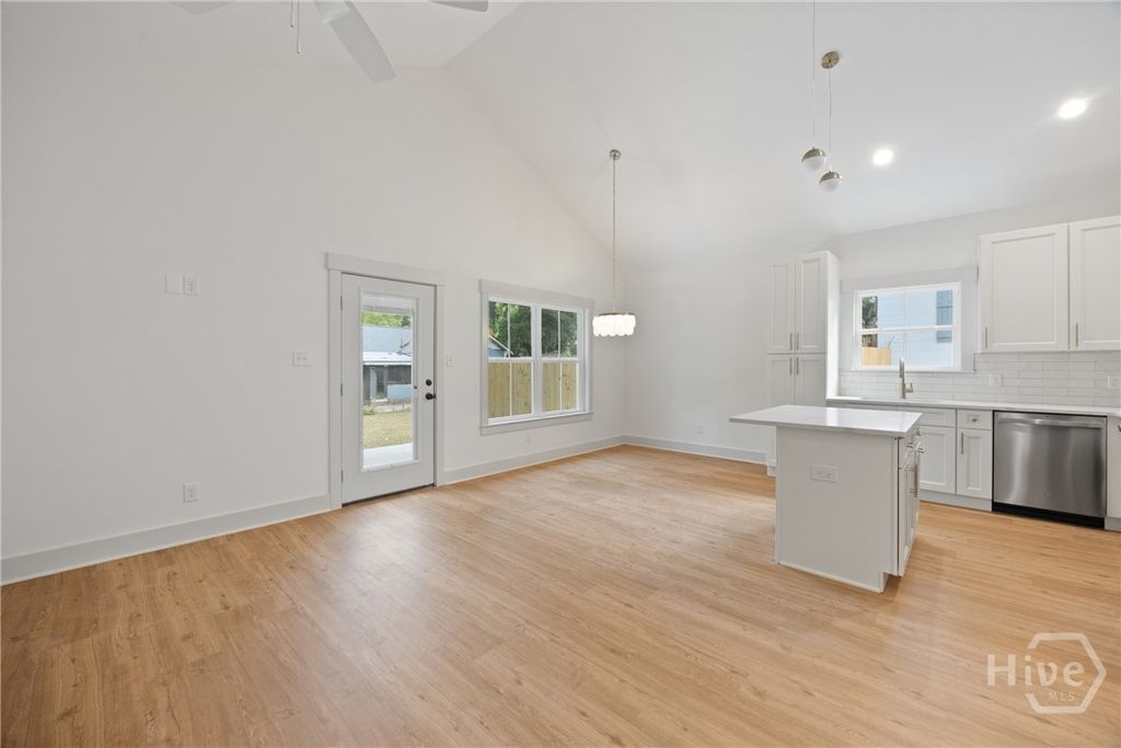 Image 12 of property listing at 1916 Delaware Street, Savannah, GA 31404
