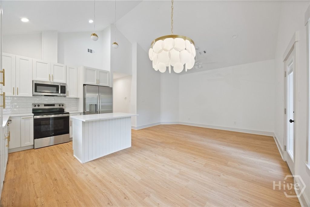 Image 15 of property listing at 1916 Delaware Street, Savannah, GA 31404