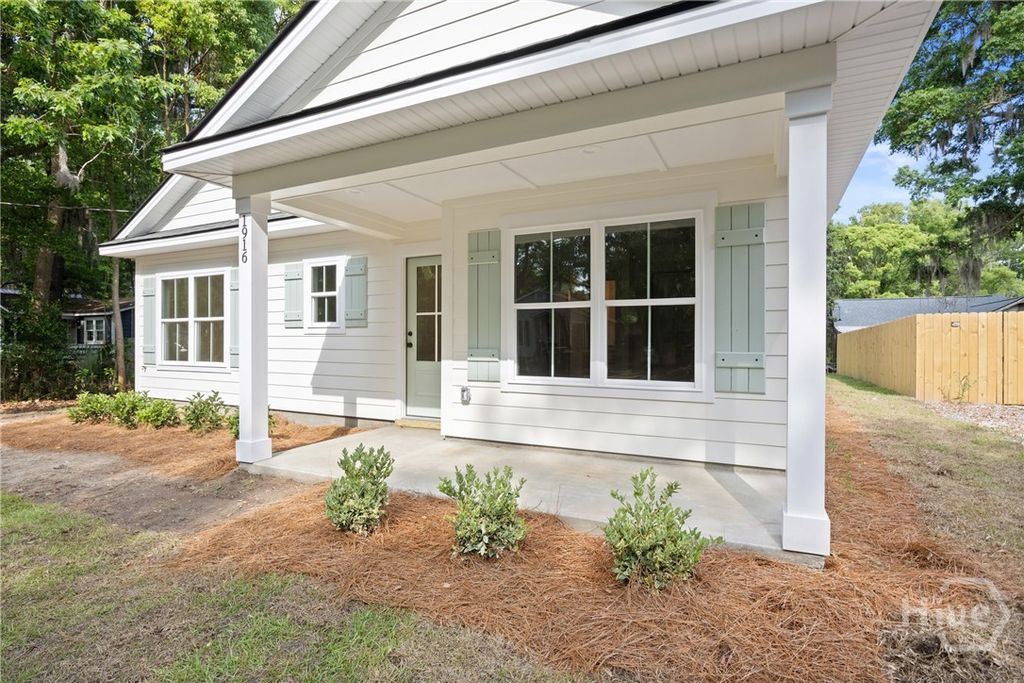 Image 4 of property listing at 1916 Delaware Street, Savannah, GA 31404