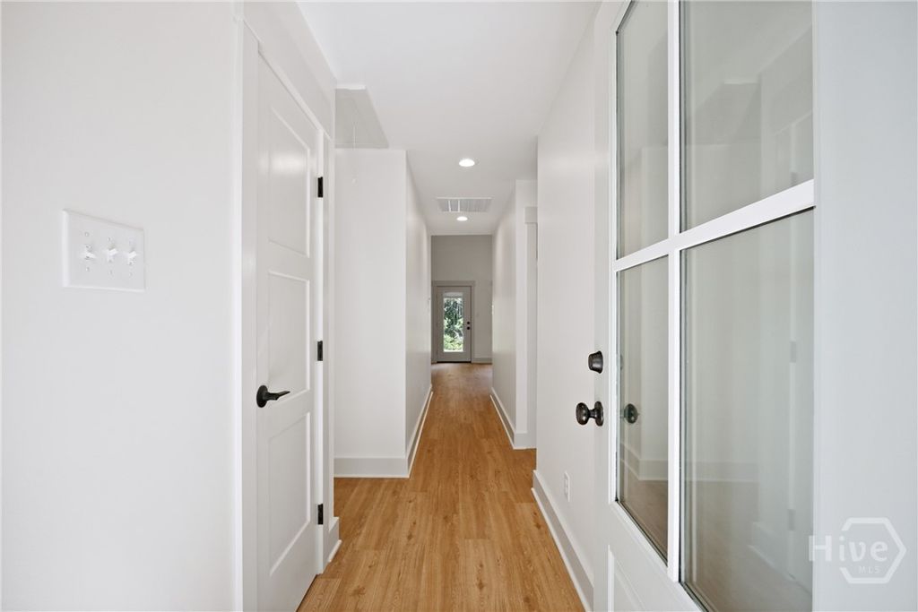 Image 8 of property listing at 1916 Delaware Street, Savannah, GA 31404