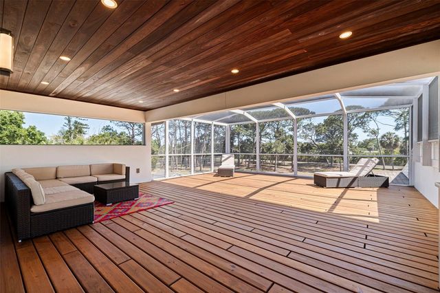 322 80TH AVENUE NE, St Petersburg, FL 33702