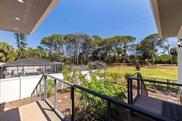 322 80TH AVENUE NE, St Petersburg, FL 33702