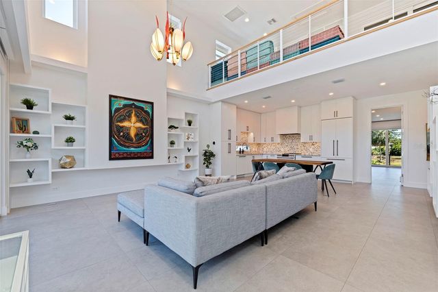 322 80TH AVENUE NE, St Petersburg, FL 33702