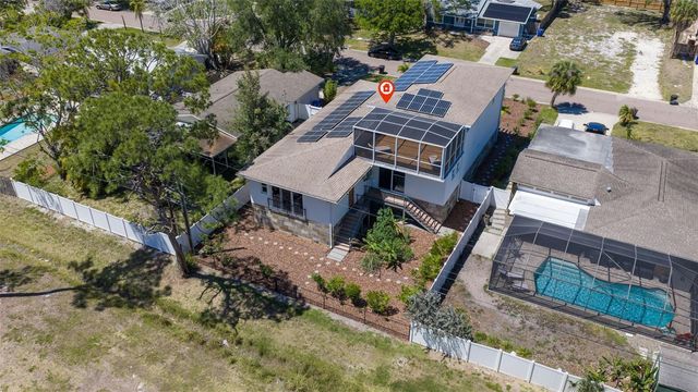322 80TH AVENUE NE, St Petersburg, FL 33702