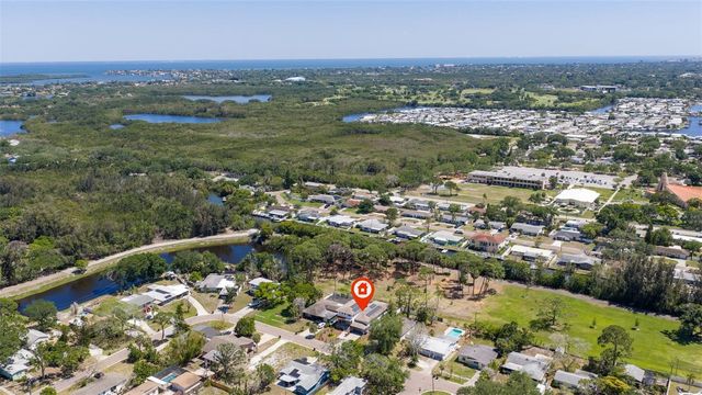 322 80TH AVENUE NE, St Petersburg, FL 33702
