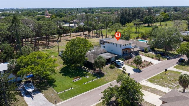 322 80TH AVENUE NE, St Petersburg, FL 33702