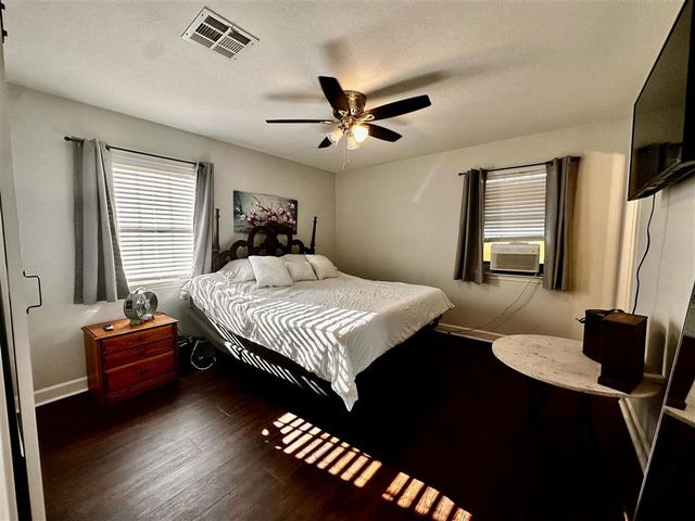 209 W Lee, Sulphur, LA 70663