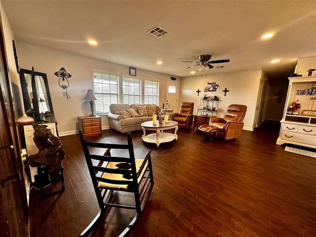 209 W Lee, Sulphur, LA 70663