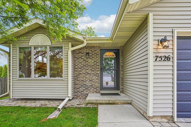 7526 Crawling Stone Road, Madison, WI 53719