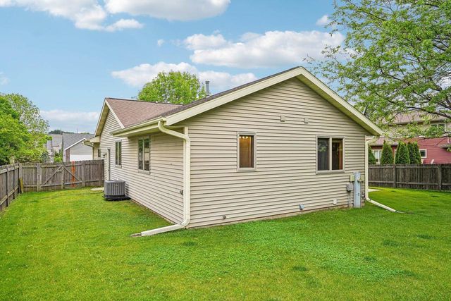 7526 Crawling Stone Road, Madison, WI 53719