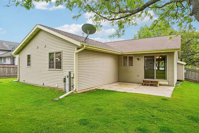 7526 Crawling Stone Road, Madison, WI 53719