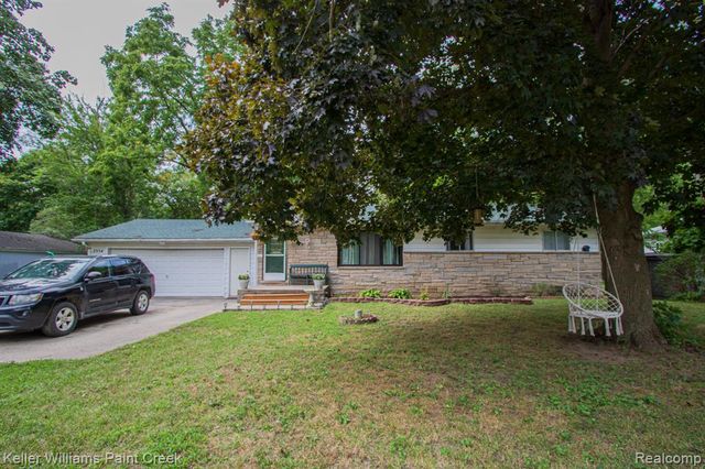 2334 S Term Street, Burton, MI 48519