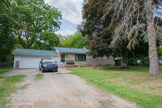 2334 S Term Street, Burton, MI 48519