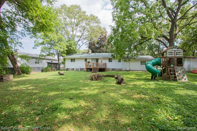 2334 S Term Street, Burton, MI 48519