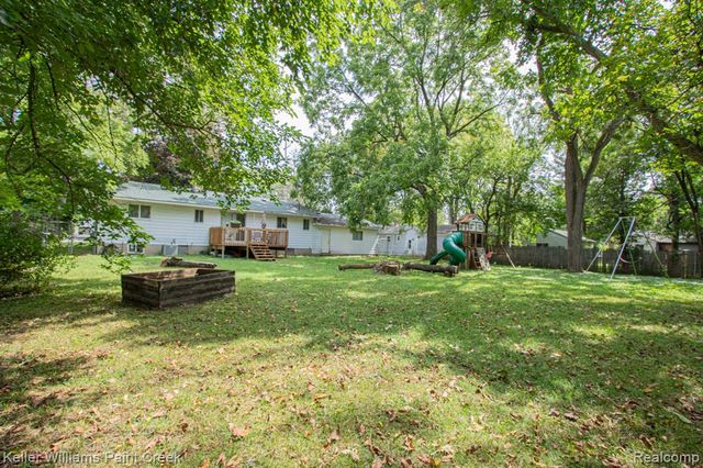 2334 S Term Street, Burton, MI 48519