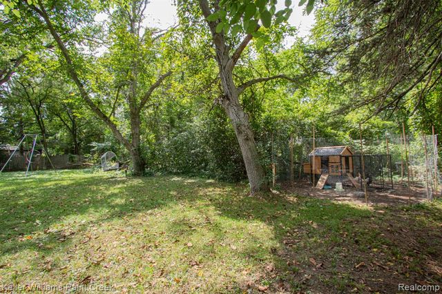 2334 S Term Street, Burton, MI 48519