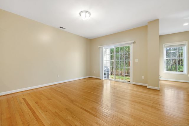 38 Brighton Park Way 38, Bloomfield, CT 06002