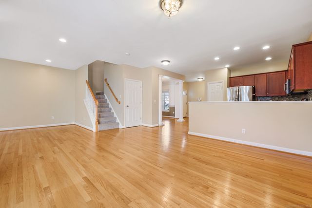 38 Brighton Park Way 38, Bloomfield, CT 06002