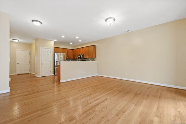 38 Brighton Park Way 38, Bloomfield, CT 06002