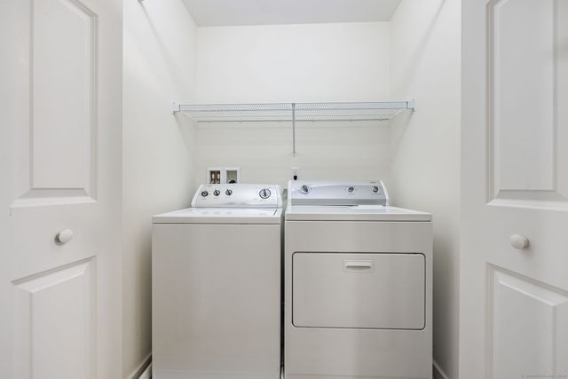 38 Brighton Park Way 38, Bloomfield, CT 06002