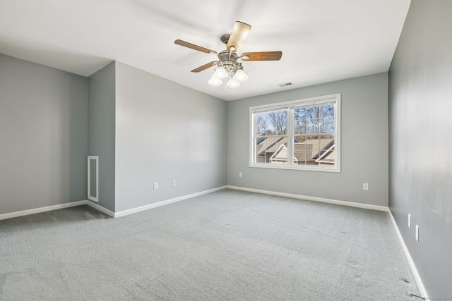 38 Brighton Park Way 38, Bloomfield, CT 06002