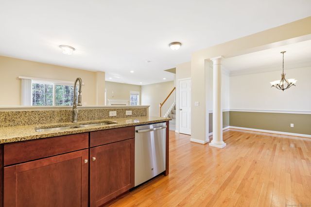 38 Brighton Park Way 38, Bloomfield, CT 06002